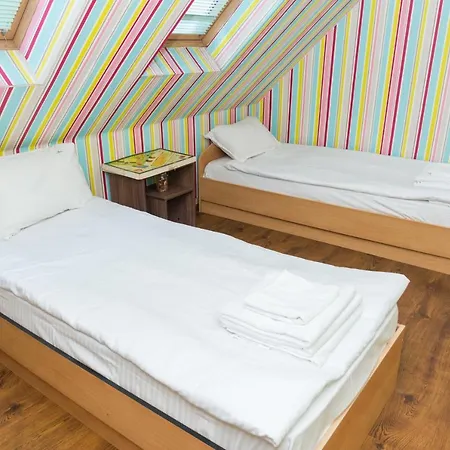 Private Two Bed With Garden, Parking And Pets Allowed * Burgaz